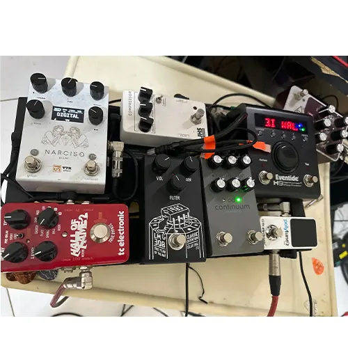 Pedalboard Lucas de Cássio Germano - The Year of the Rat e Continuum